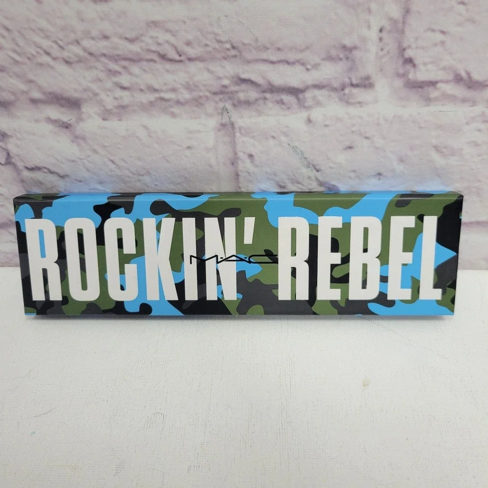 NEW No Box MAC Girls Rockin Rebel Eyeshadow Palette Metallic‎